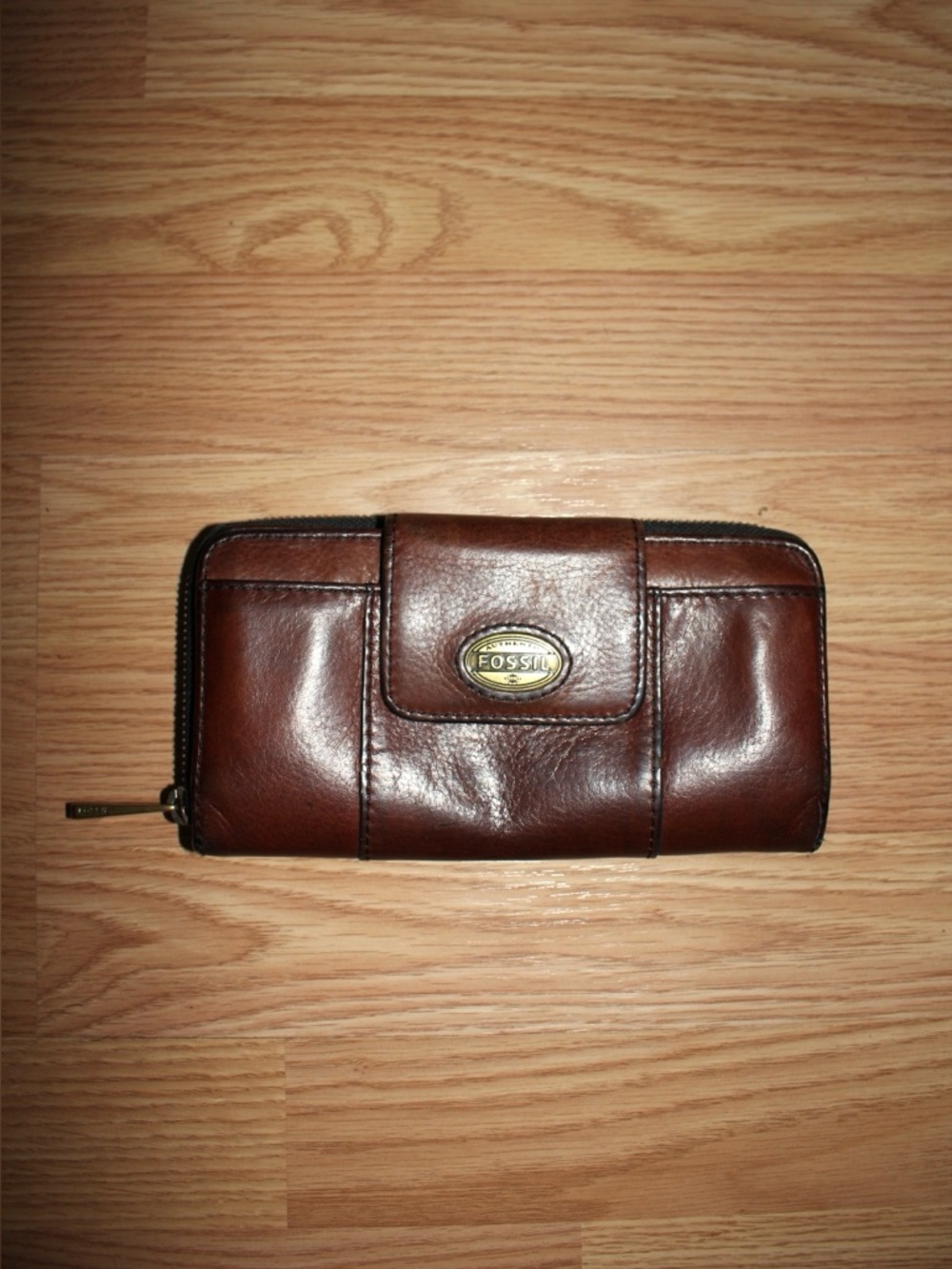 Fossil Dark Brown Leather Zip Wallet